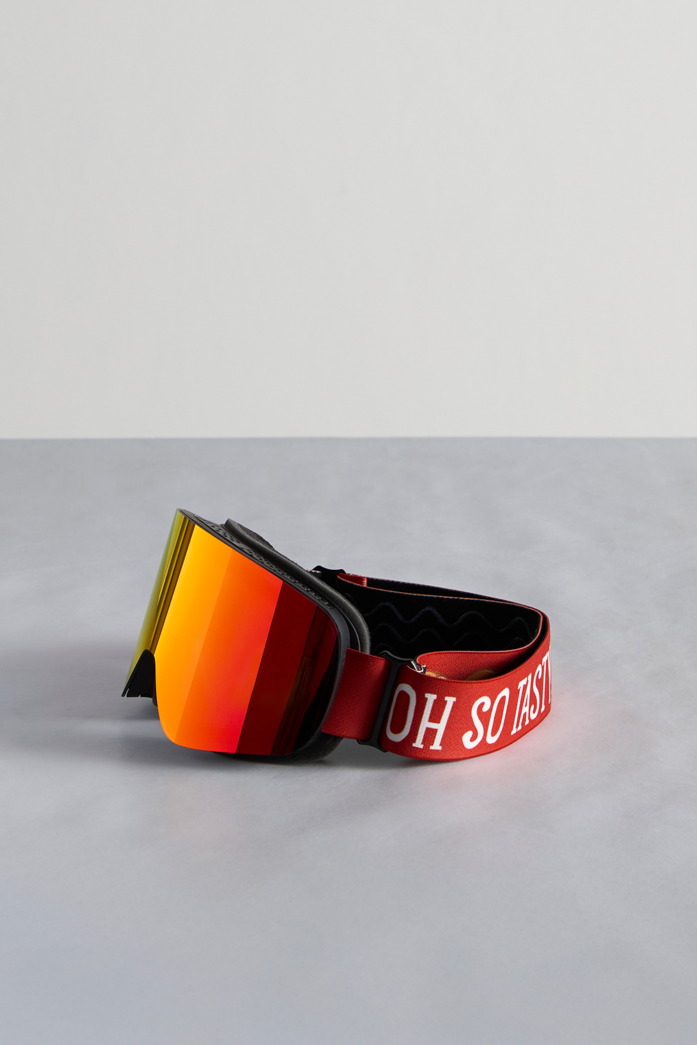 Ski goggles
